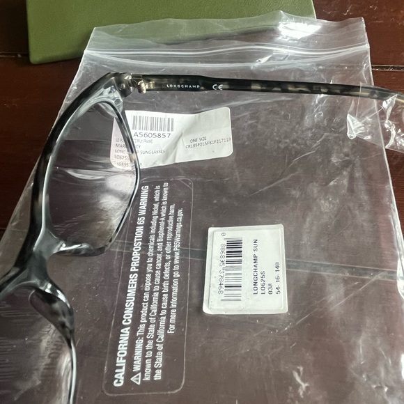 Authentic Longchamp LE Pliage Butterfly Marble Grey Sunglasses - Picture 2 of 5